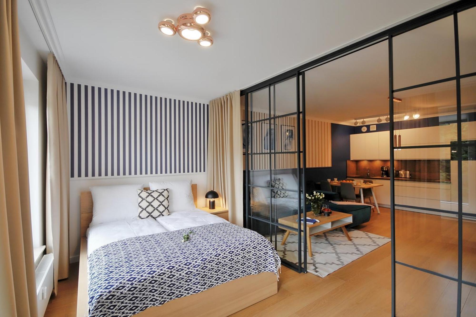 Apartamenty Balticon Nadmorskie Tarasy 코워브제크 객실 사진