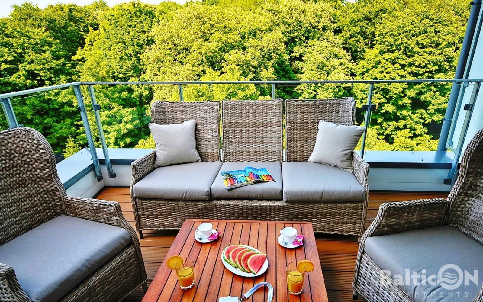 Apartamenty Balticon Nadmorskie Tarasy 코워브제크 외부 사진