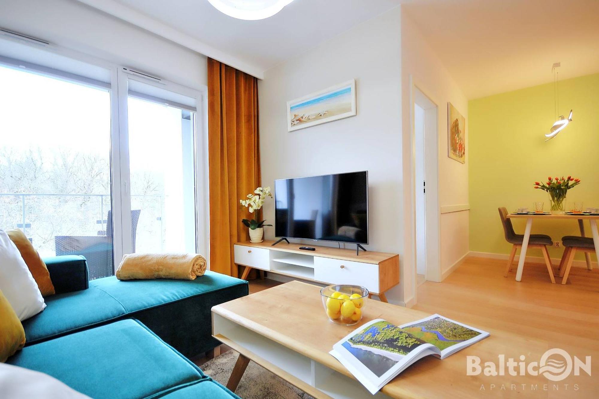 Apartamenty Balticon Nadmorskie Tarasy 코워브제크 객실 사진